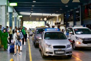 Tìm kiếm dịch vụ taxi sân bay Tân Sơn Nhất: An toàn, thuận tiện, đáng tin cậy